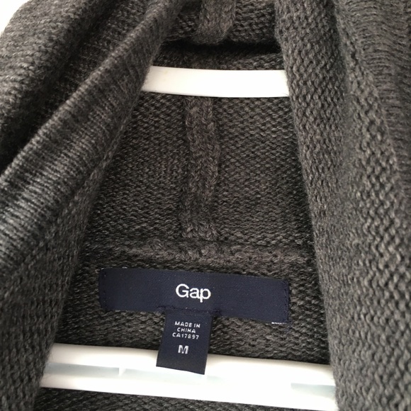 Grey Gap cardigan - Picture 2 of 3